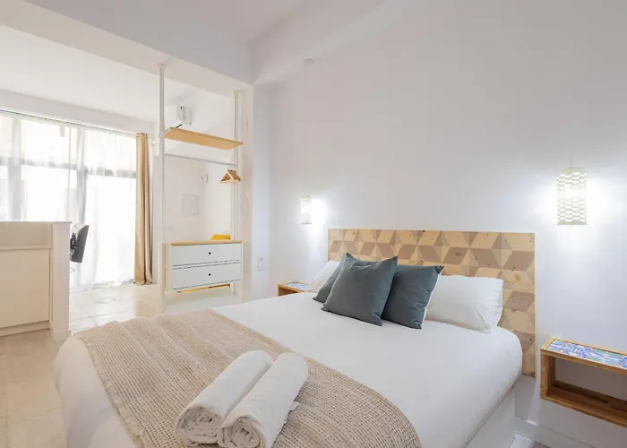 Florit Flats - Quiet And Cozy By The Joaquin Sorolla Station
