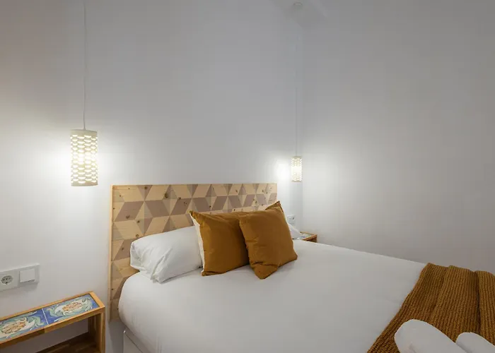 Florit Flats - Quiet And Cozy By The Joaquin Sorolla Station